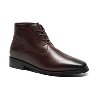 Close-up of Mr. Hemingway brown boots laces and leather texture for secure fit and style.