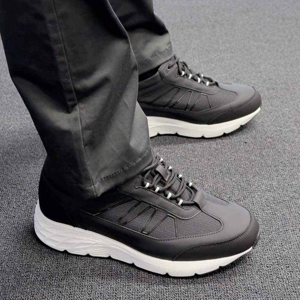 Lightweight Height Boosting Sports Shoes