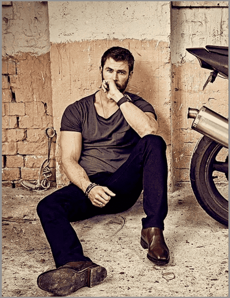 Chris Hemsworth wearing brown boots